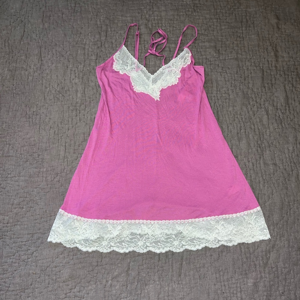 NWOT Oscar de la Renta Pink Label Slip